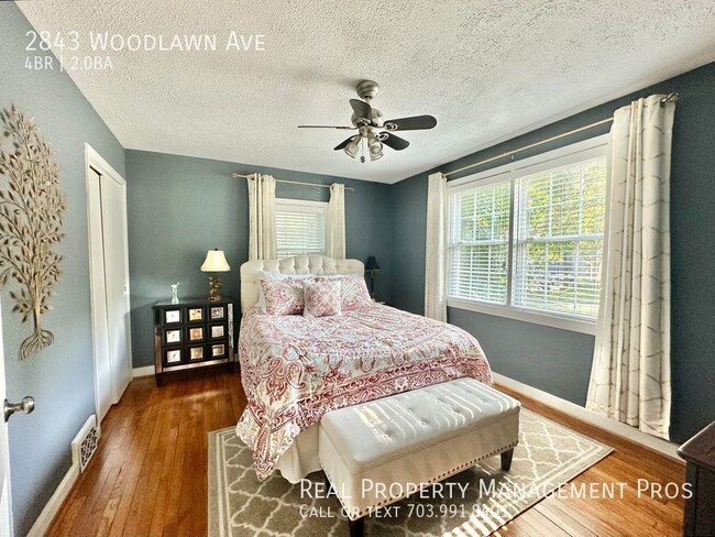 Building Photo - 2843 Woodlawn Ave