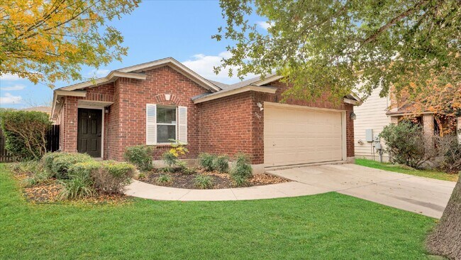 Building Photo - "Charming 3-Bedroom Home with 2 Full Baths in New Braunfels – 1,425 Sq Ft of Comfort on Cherokee ...