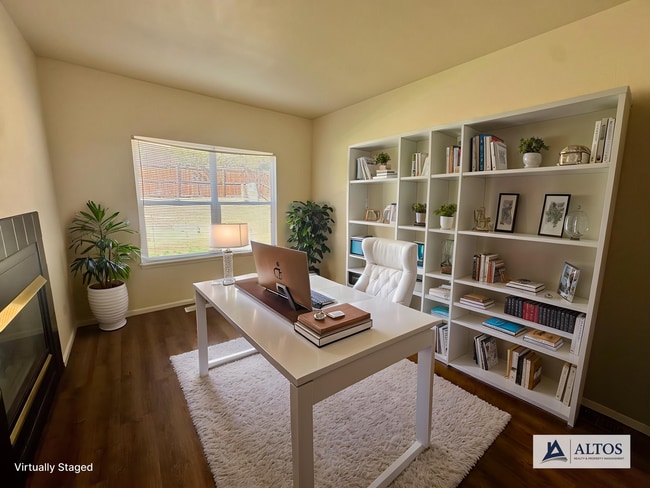 Building Photo - 4 Bed / 4 Bath Dream Home in the Hills at ...