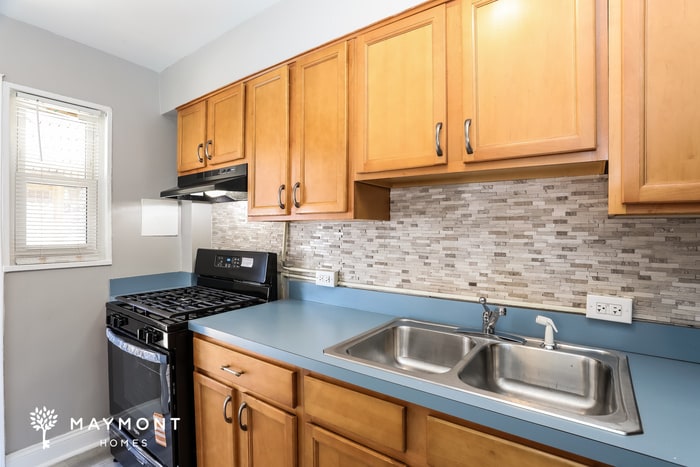 Building Photo - 963 Masefield Rd