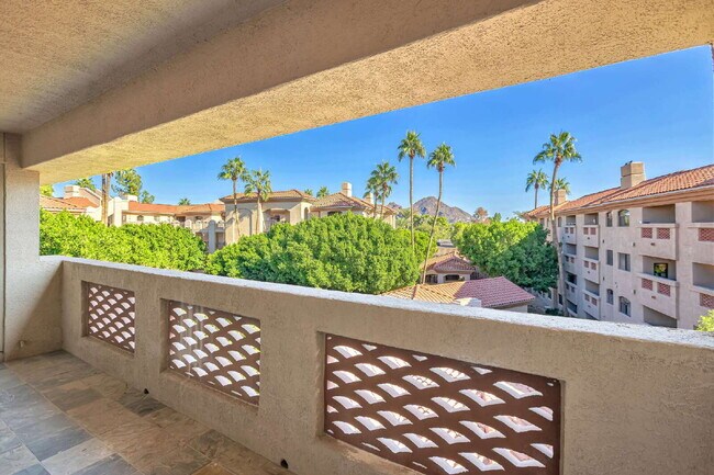 Building Photo - Biltmore Area Condo with Camelback Mountain View!