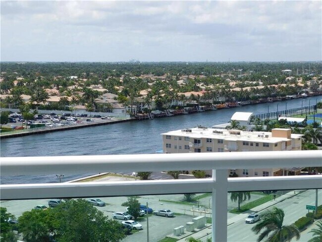 Building Photo - 3001 S Ocean Dr