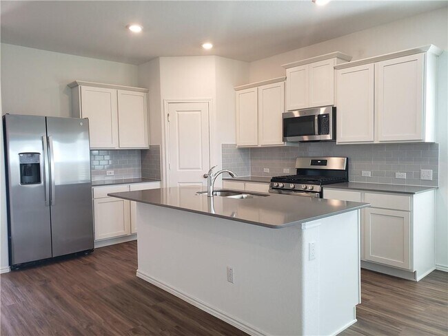 Building Photo - 125 Wolseley Dr