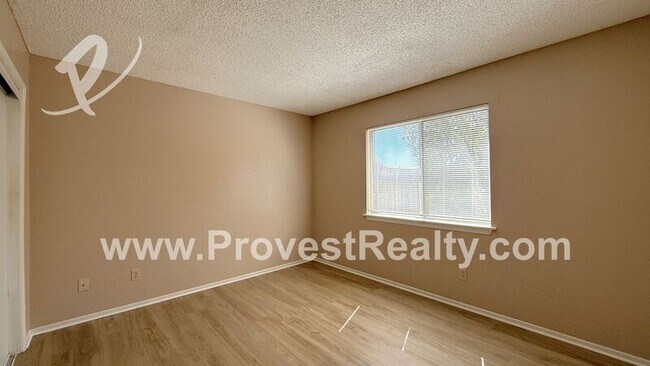 Building Photo - 21350 Laguna Rd