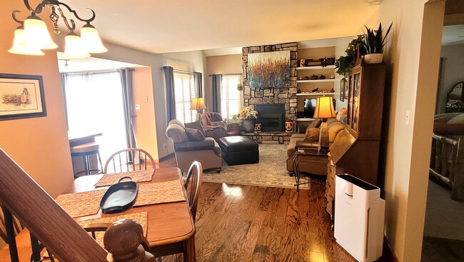 Building Photo - 294 Cobblestone Dr