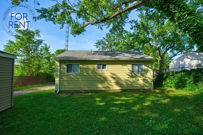 Building Photo - 3062 Walton Ave