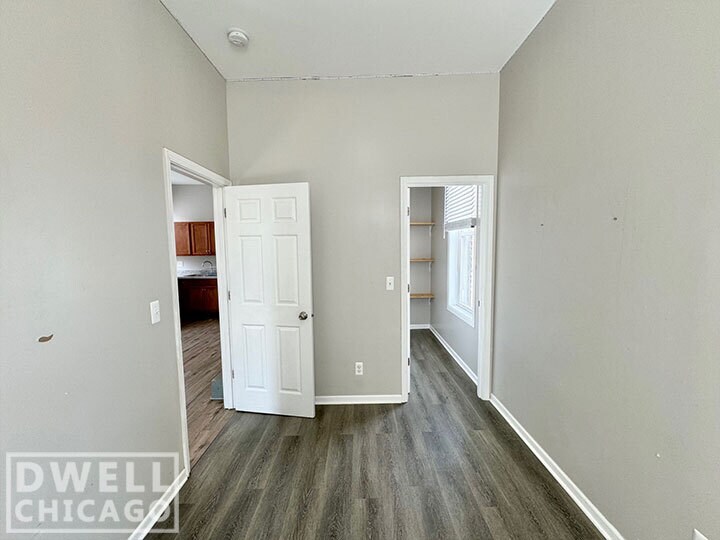 Building Photo - 2133 S Fairfield Ave