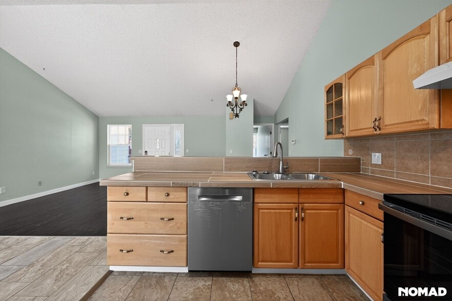 Building Photo - 4166 S Ensenada St