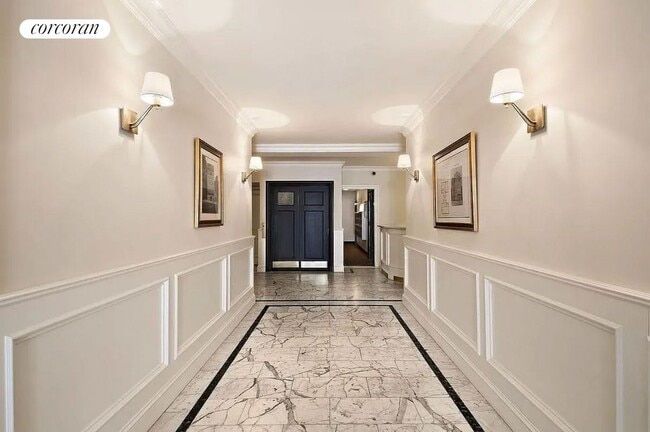 Building Photo - 135 W 58th St