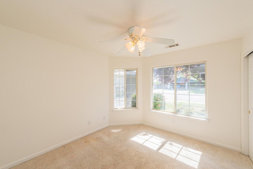 Building Photo - 188 Woodcliff Dr