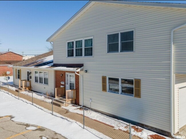 Building Photo - 4319 26th Ave