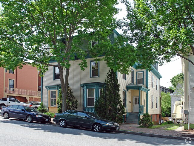 Building Photo - 208-210 High St
