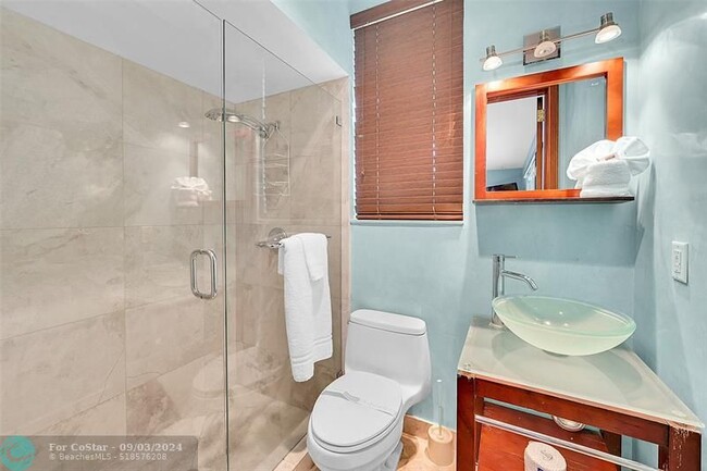 Building Photo - 4200 Coral Hills Dr