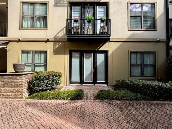 Building Photo - 5300 Peachtree Rd