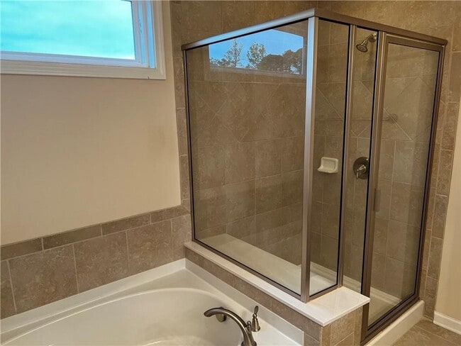 Building Photo - 701 Woodbridge Dr