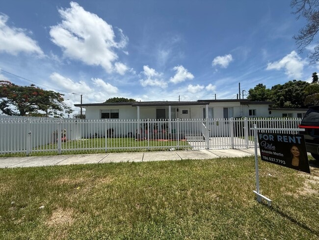 Primary Photo - 3440 SW 75th Ct