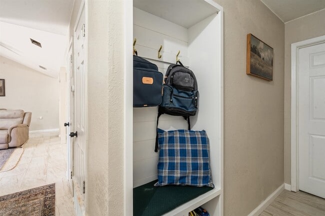 Building Photo - 131 Northill Dr