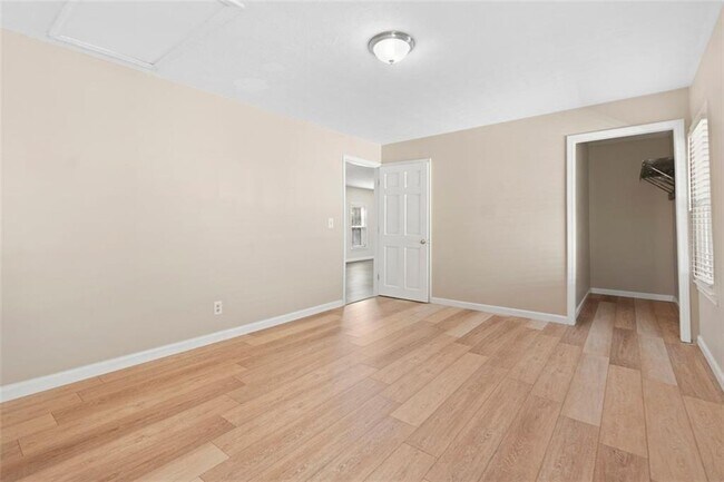 Building Photo - 349 Old Acworth Rd