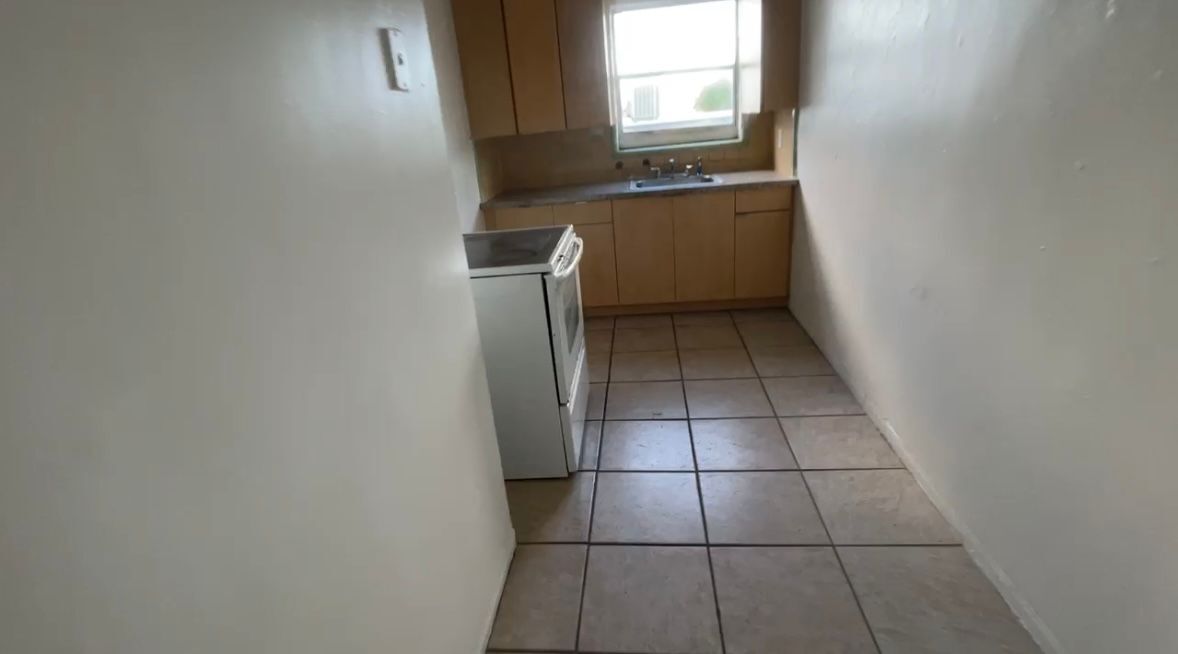 Building Photo - 3599 NW 23rd Ave