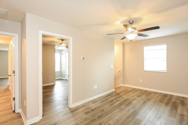 Building Photo - 13833 Reindeer Cir