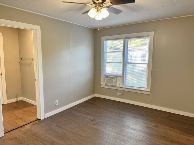 Building Photo - Quiet, 2 Bed 1 Bath Home In Burkburnett