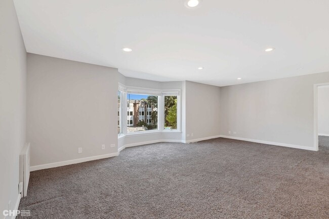 Building Photo - 201 Thames Pkwy