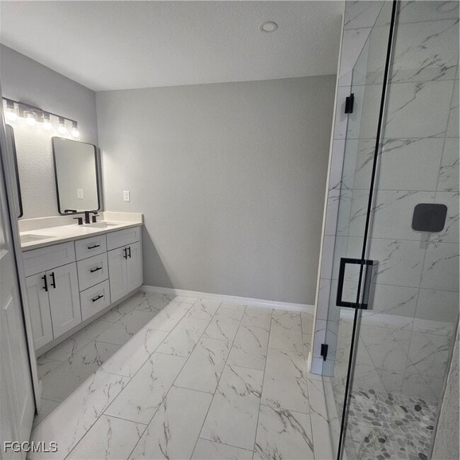 Building Photo - 3610 NE 12th Ave