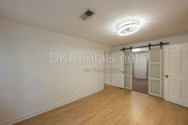 Building Photo - 2133 Cooper Way