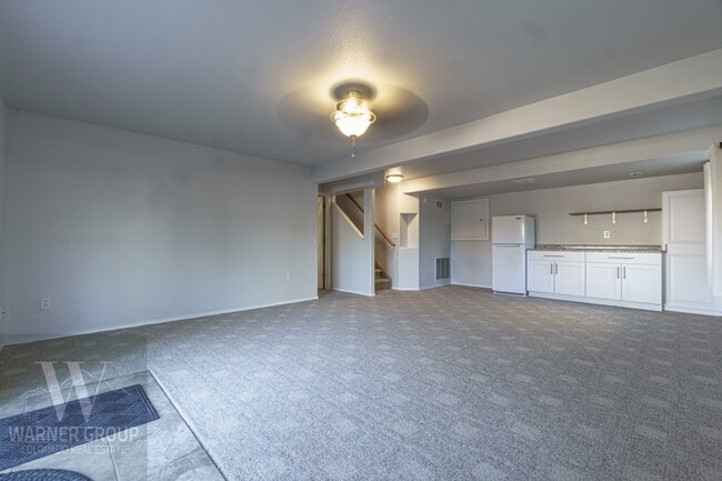 Building Photo - 9631 Stoneglen Dr