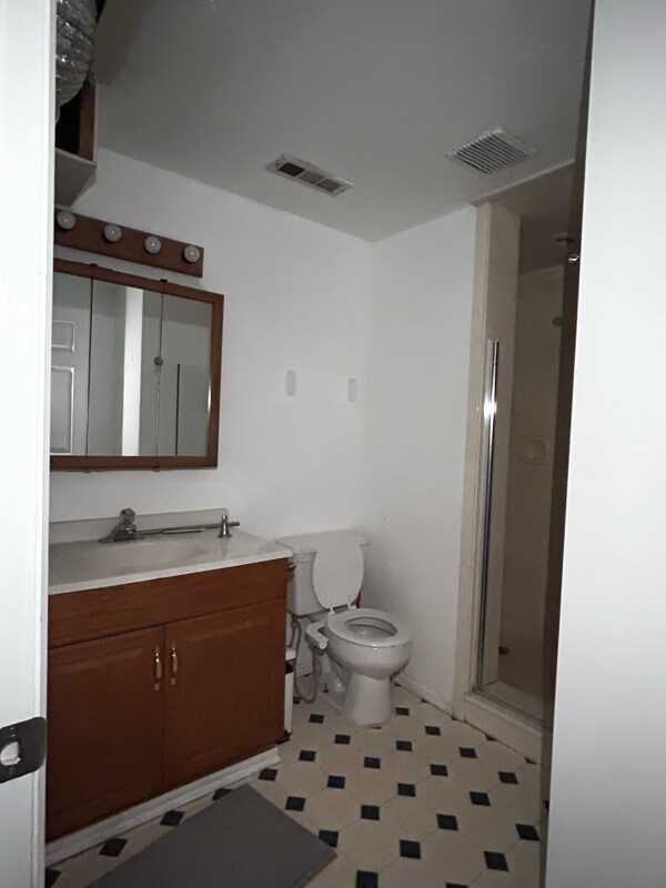 Building Photo - 6635 W 6635 S