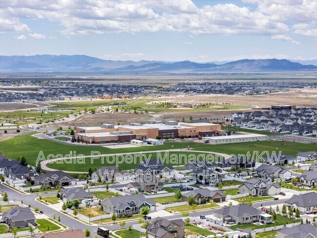 Building Photo - Mcd-1460 E Lowe Peak Dr