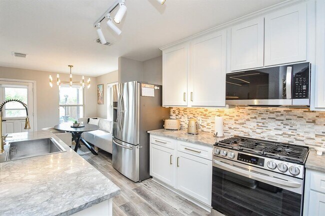 Building Photo - 25611 Winford Estate Dr