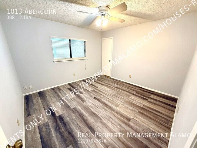 Building Photo - 1013 Abercorn-