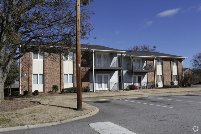 Primary Photo - Woodcreek Apartments