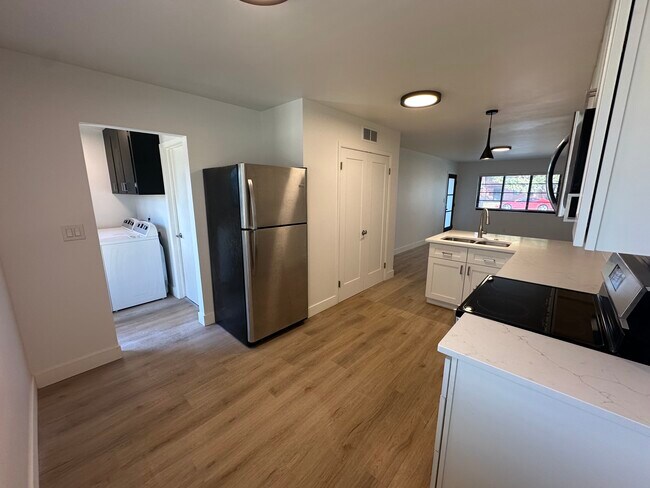 Building Photo - 1108 Constitution Ave