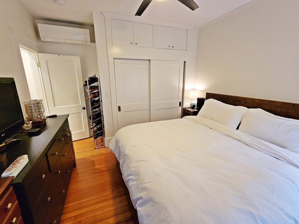 Building Photo - 14 Colbourne Cres