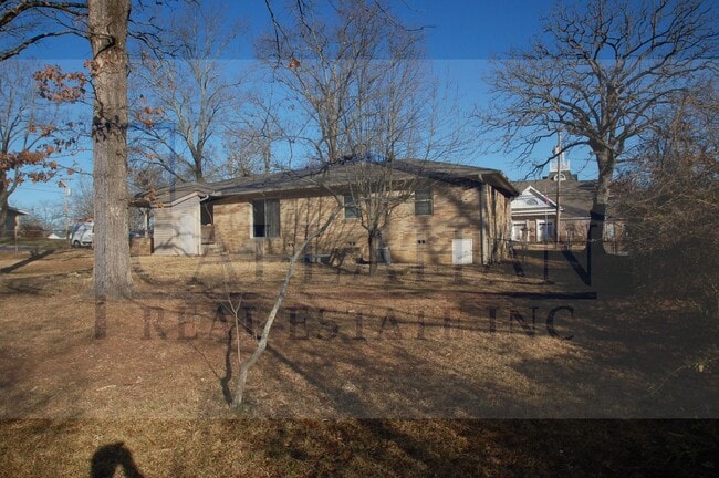 Building Photo - Updated Sherwood 3 bed 2 bath