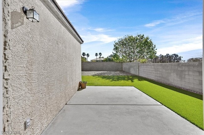 Building Photo - 3270 Cherum St