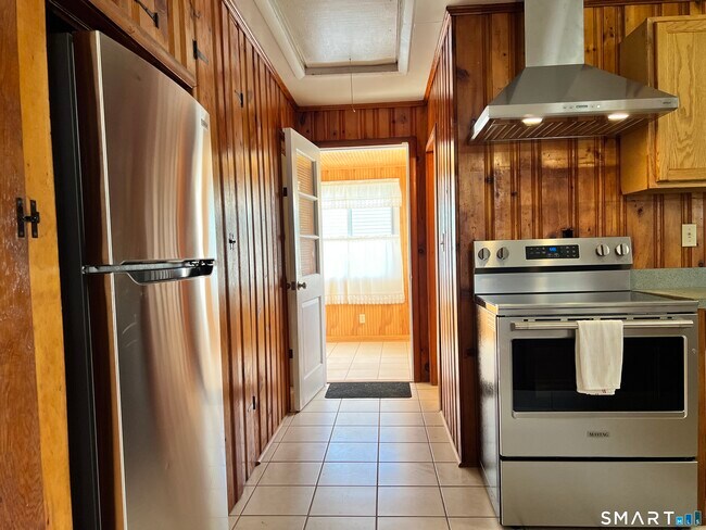 Building Photo - 34 Corsino Ave