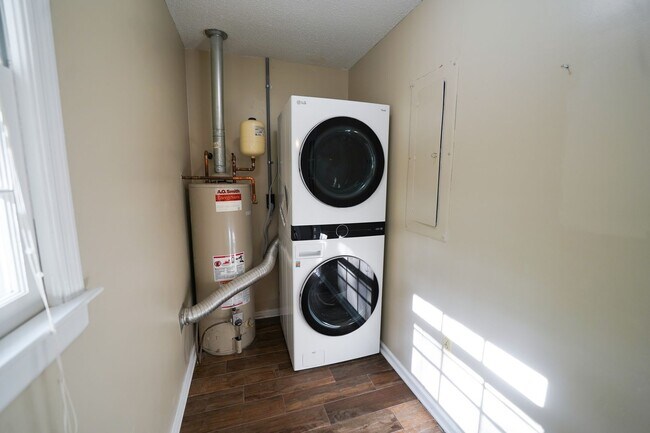 Building Photo - Available Soon!