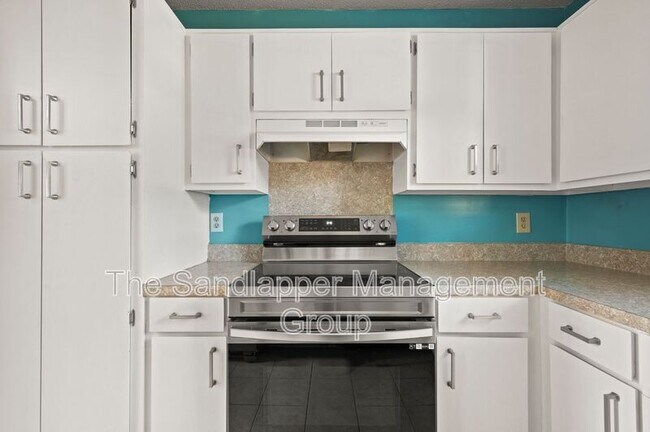 Building Photo - 1239 Cornwallis Dr