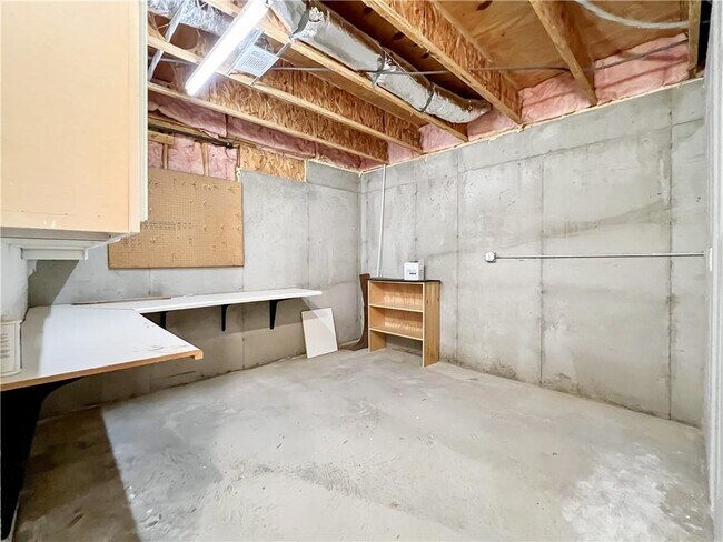 Building Photo - 1670 Laleiah Dr