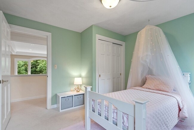 Building Photo - 2 Sunset Ridge