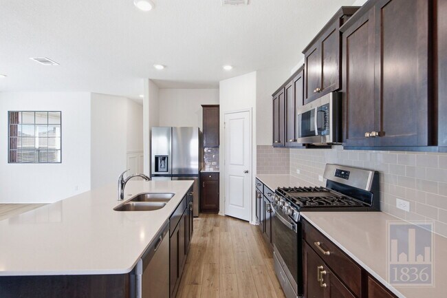 Building Photo - 5913 Toscana Trace