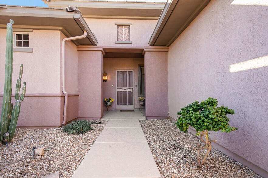 Building Photo - 17547 W Calistoga Dr