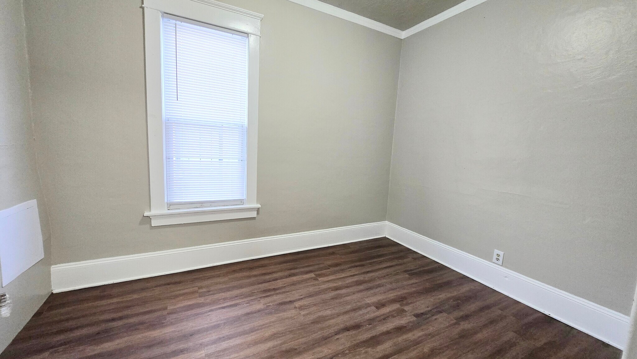 Building Photo - 3935 N 13th St