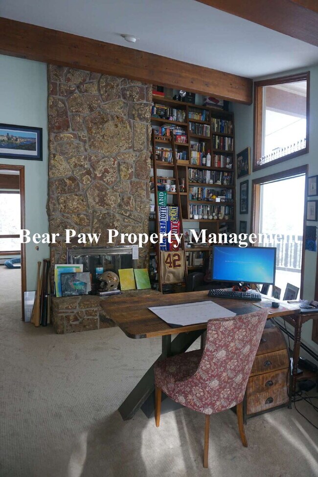 Building Photo - Lovely Home in Soda Creek!!