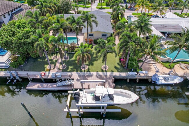 Building Photo - 728 Waterway Dr