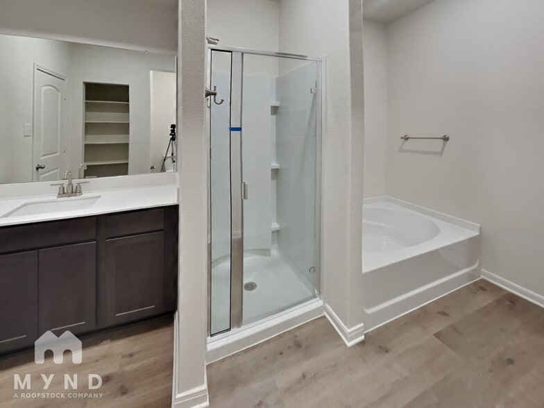 Building Photo - 8213 Columbia Fls Rd