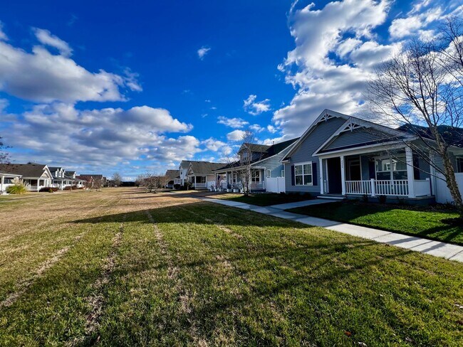 Building Photo - Beautiful Corner Lot, Single Family Home, in Sherwood Lakes.